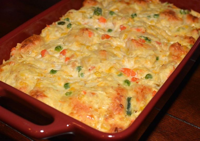 Chicken Pot Pie Bubble Up Casserole