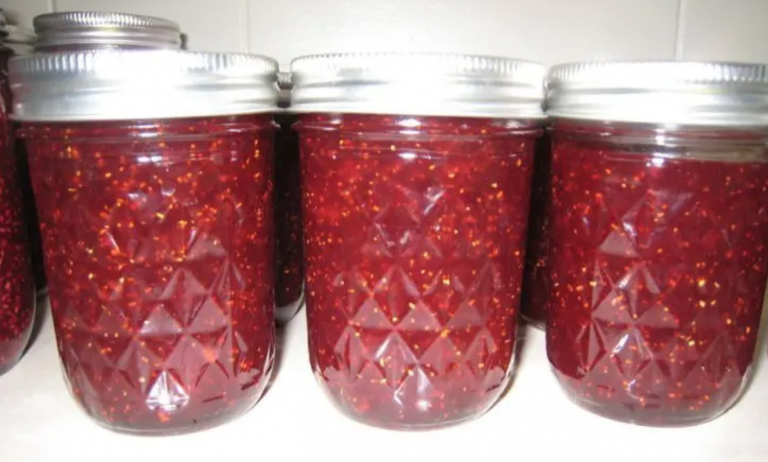 QUICK & EASY STRAWBERRY JAM