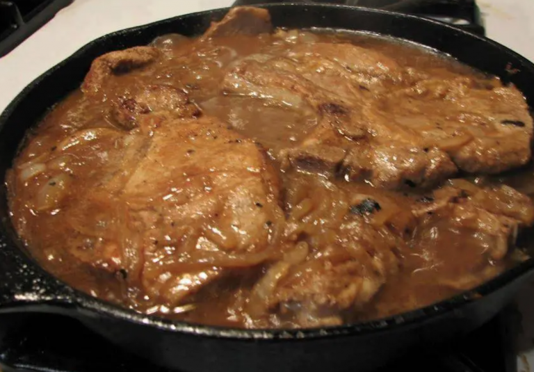 CROCK POT SMOTHERED PORK CHOPS
