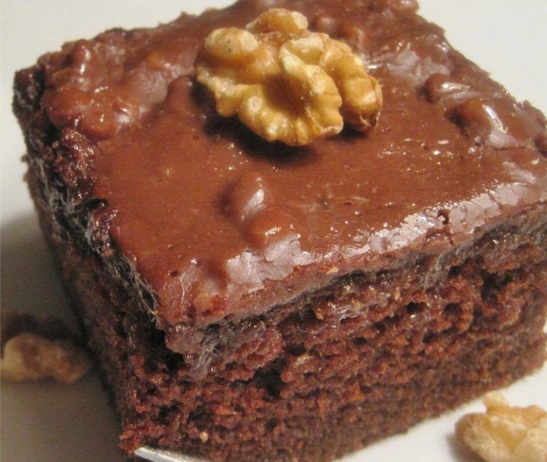 DOUBLE CHOCOLATE COCA COLA CAKE