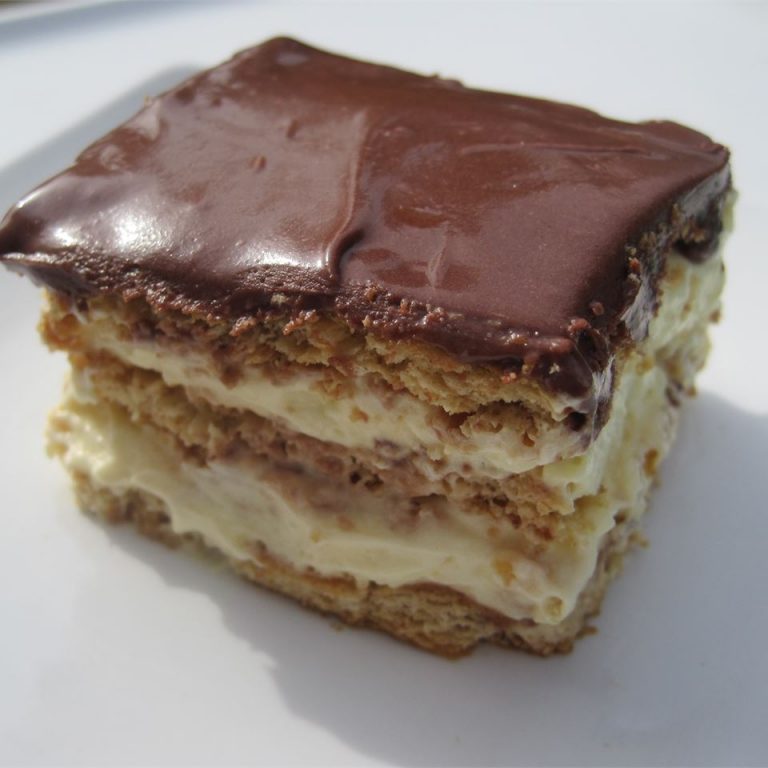 AN ECLAIR CAKE YOU’LL WANNA MAKE AGAIN AND AGAIN