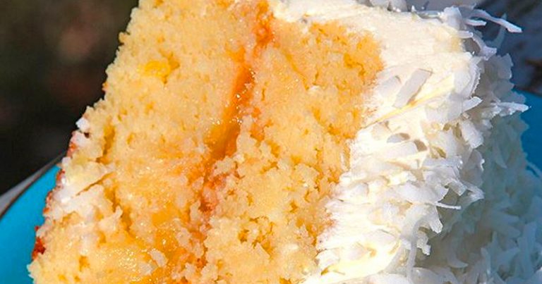 NANNY’S FAMOUS COCONUT-PINEAPPLE CAKE