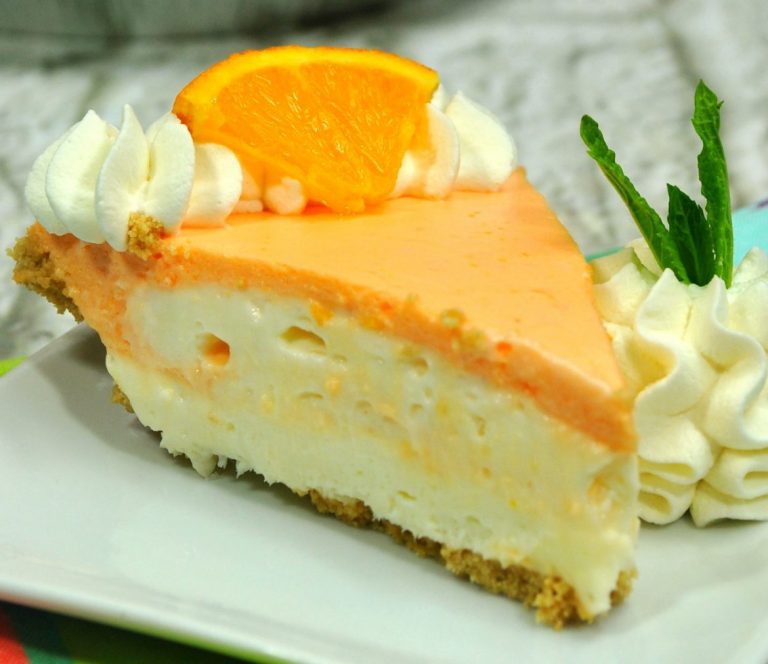 NO BAKE ORANGE CREAMSICLE CHEESECAKE!