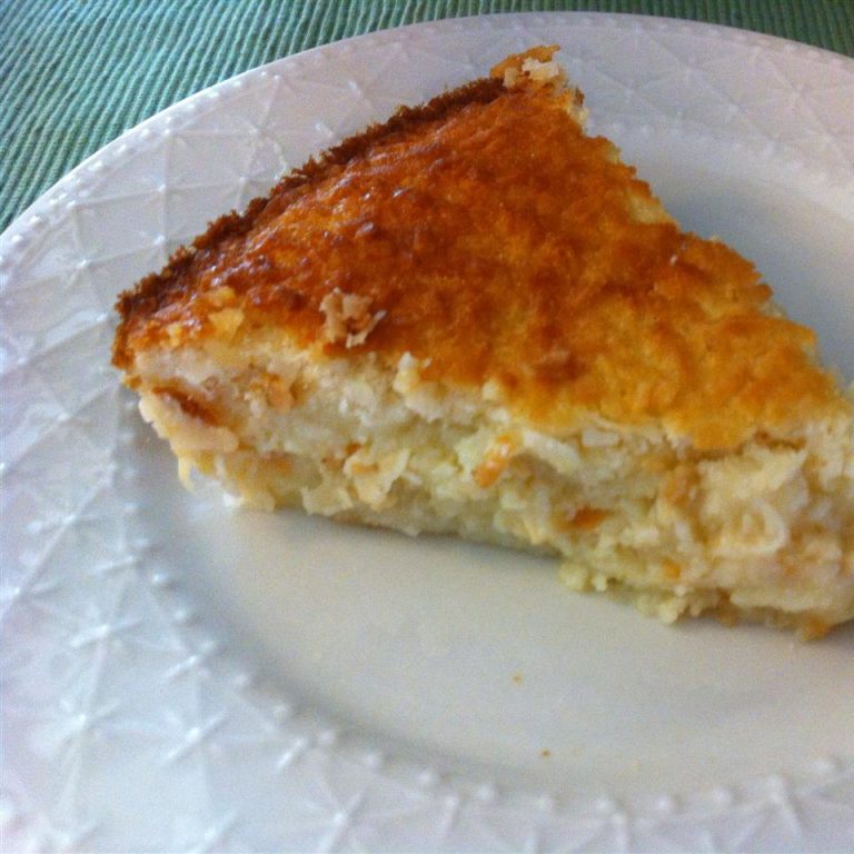 CREAMY NO-CRUST COCONUT PIE