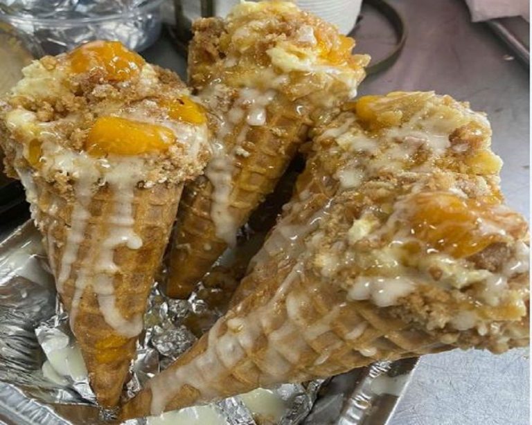 PEACH COBBLER CHEESECAKE CONES