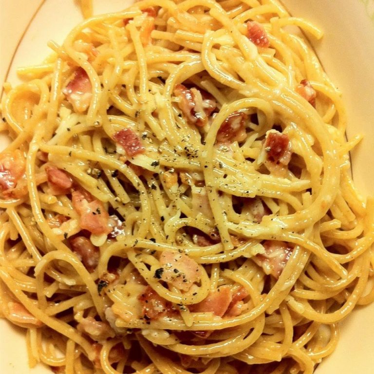 AMAZING ITALIAN CARBONARA WITH BACON